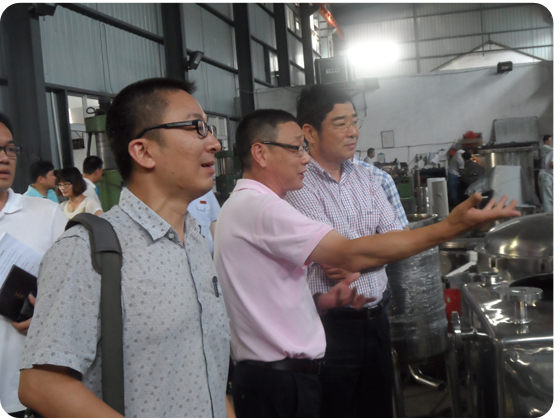 溫州經濟技術開發區管委會領導來司調研考察(圖1)