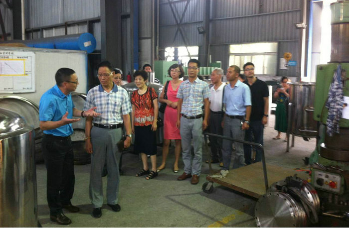 九三學社工一支社在公司舉行“九三學社抗戰勝利70周年” 學習活動(圖2)